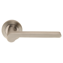 Carlisle Brass Eurospec Steelworx SWL1161SSS Lubecca Lever On Round Rose Carlisle Brass Eurospec Steelworx SWL1161SSS Lubecca Lever On Round Rose