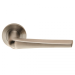 Carlisle Brass Eurospec Steelworx SWL1160SSS Plaza Lever on Round Rose
