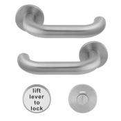 EUROSPEC LIFT TO LOCK LEVER SET WITH RELEASE SATIN STAINLESS STEEL