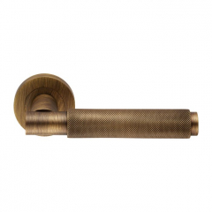 Carlisle Brass EUL050 Varese Lever on Round Rose