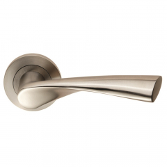 Eurospec Steelworx SWL1121 SSS Breeze Lever Handle on Rose