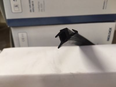 EXITEX REPLACEMENT SEAL 1metre WTB/UPPER   KLT