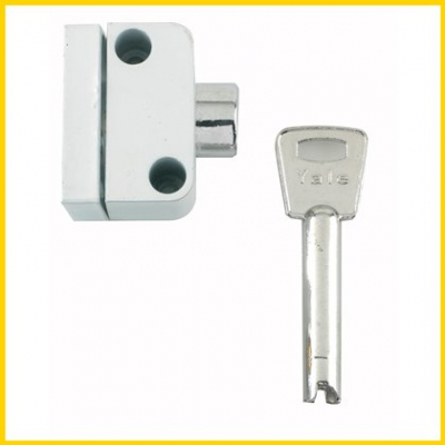 YALE 8K102 WHITE WINDOW PUSH LOCK 2 Locks + 1 Key